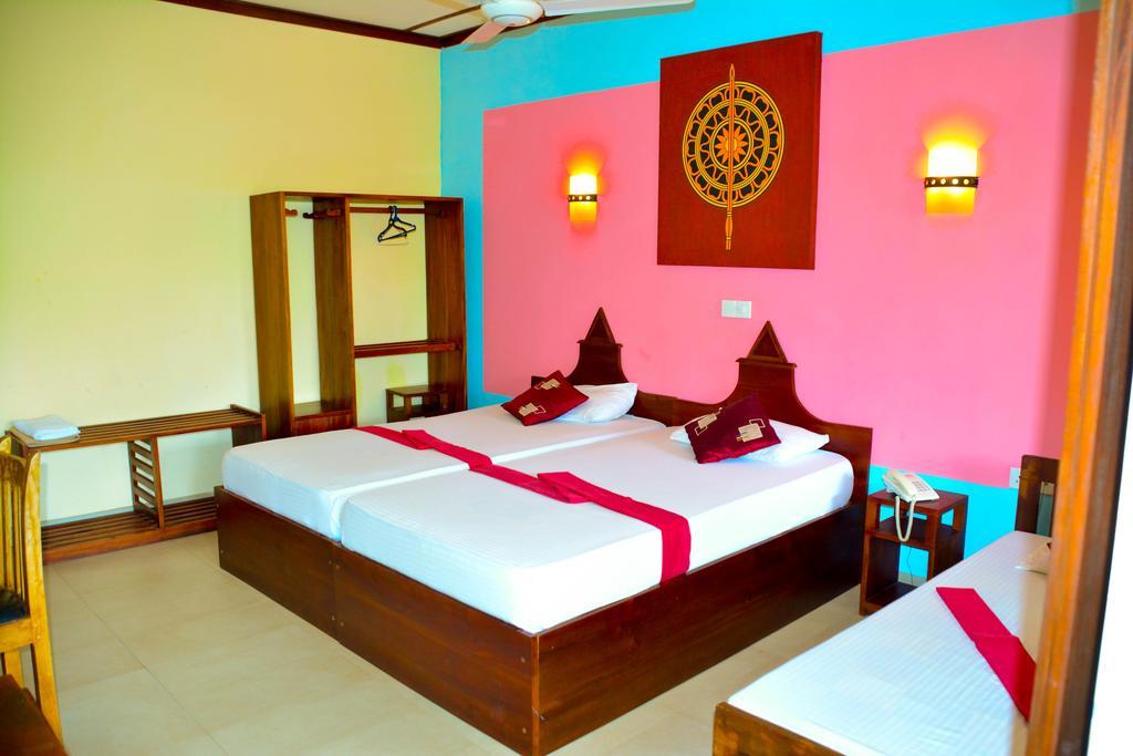 The Triangle Hotel Anuradhapura Kültér fotó